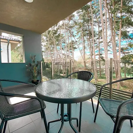 Leda Iii Aranypart Apartment