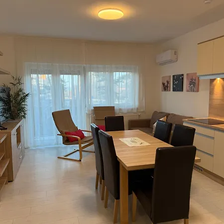 Apartment Leda Iii Aranypart *
