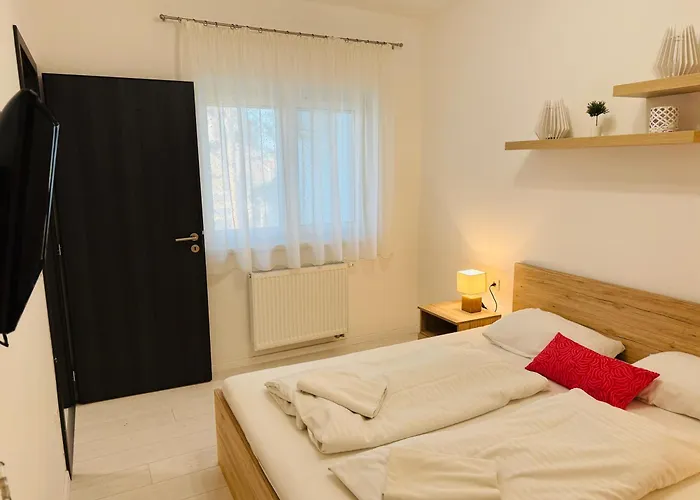 Leda Iii Aranypart דירה *